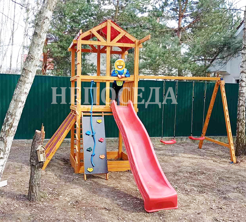Площадка со скалолазкой и качелями во двор фото